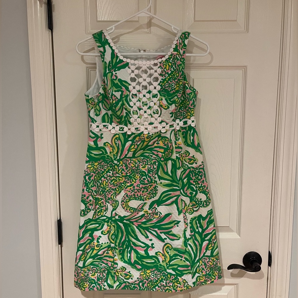 Super cute Lilly Pulitzer dress size 4